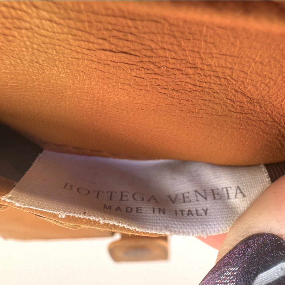 Bottega Veneta Intrecciato Bifold Wallet Cognac Leather 2011 Rare Colorway AUTH - Picture 13 of 16